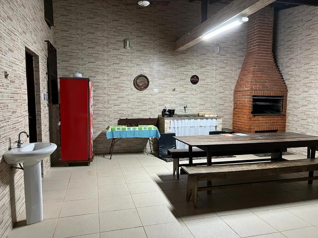 Casa Para Alugar Em Bertioga - Piscina, Wifi E Churrasqueira Exterior foto