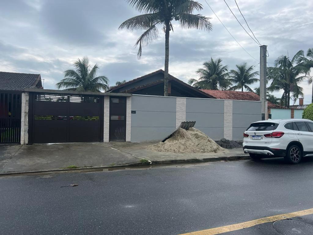 Casa Para Alugar Em Bertioga - Piscina, Wifi E Churrasqueira Exterior foto
