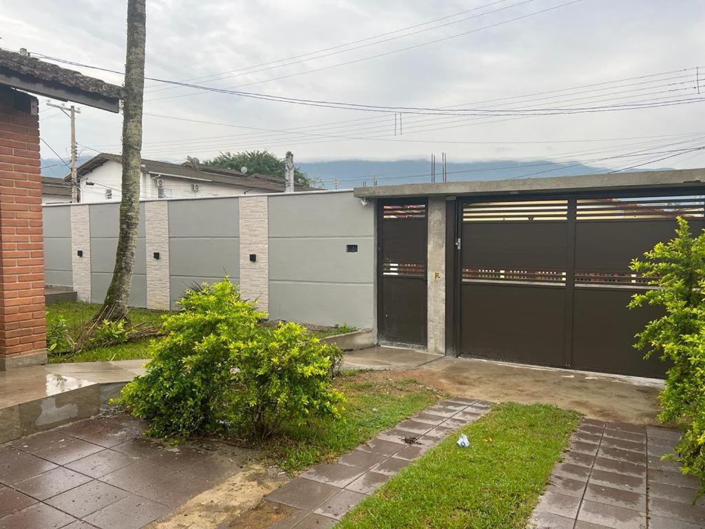 Villa Casa Para Alugar Em Bertioga - Piscina, Wifi E Churrasqueira Exterior foto